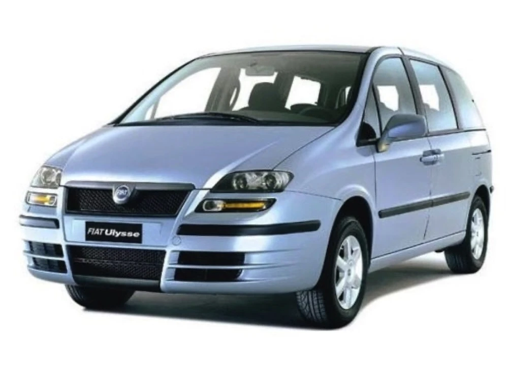 Fiat Ulysse 2 179 MPV 10.2002-10.2005 zawiera zintegrowane dysze spryskiwaczy 2002–2005
